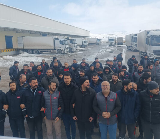 DEPO İŞÇİLERİNİN DİRENİŞİ BÜYÜYOR: MİGROS’TAN SONRA BİM DEPO İŞÇİLERİ DİRENİŞ BAŞLATTI
