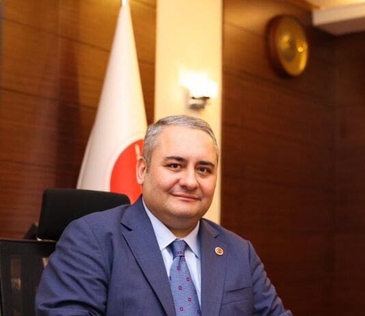CHP’DEN İSTİFA EDEN BİR BELEDİYE BAŞKANI DAHA AK PARTİ’YE KATILABİLİR