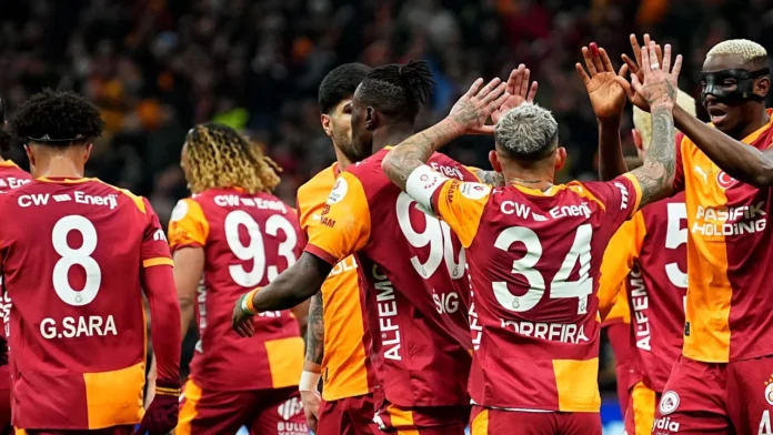 GALATASARAY GOL SEVİNCİ FOTOĞRAFI