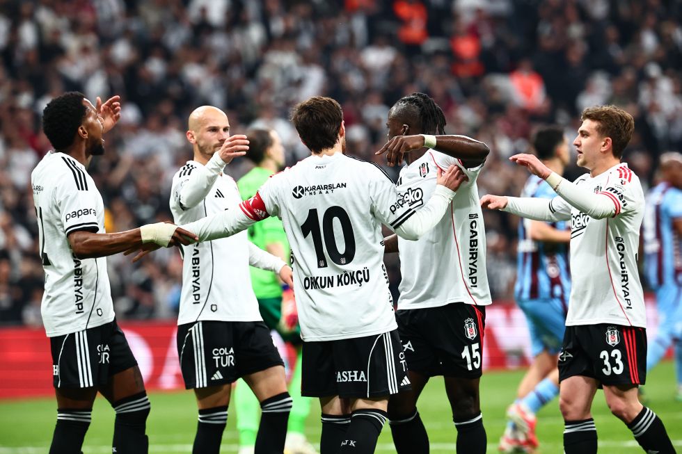 BEŞİKTAŞ GOL SEVİNCİ GÖRSELİ
