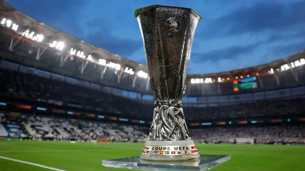 UEFA AVRUPA LİGİ ŞAMPİYONUNA VERİLECEK KUPA GÖRSELİ