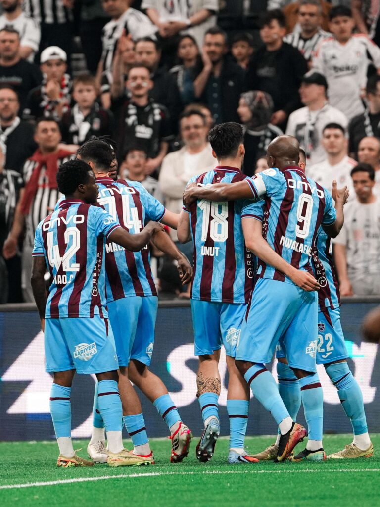 TRABZONSPOR GOL SEVİNCİ GÖRSELİ