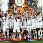2025-2026 SEZONUNDA UEFA AVRUPA LİGİ ŞAMPİYONU ASTON VILLA OLDU UEFA AVRUPA LİGİ KUPA TÖRENİ GÖRSELİ